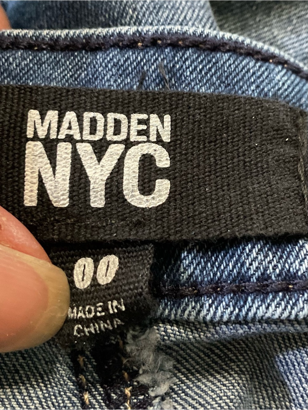 Madden NYC Size 00 Dark Wash High Rise Wide Belt Flare Jeans Women - Picture 2 of 5